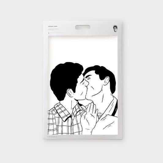 BLACK AND WHITE KISS PRINT