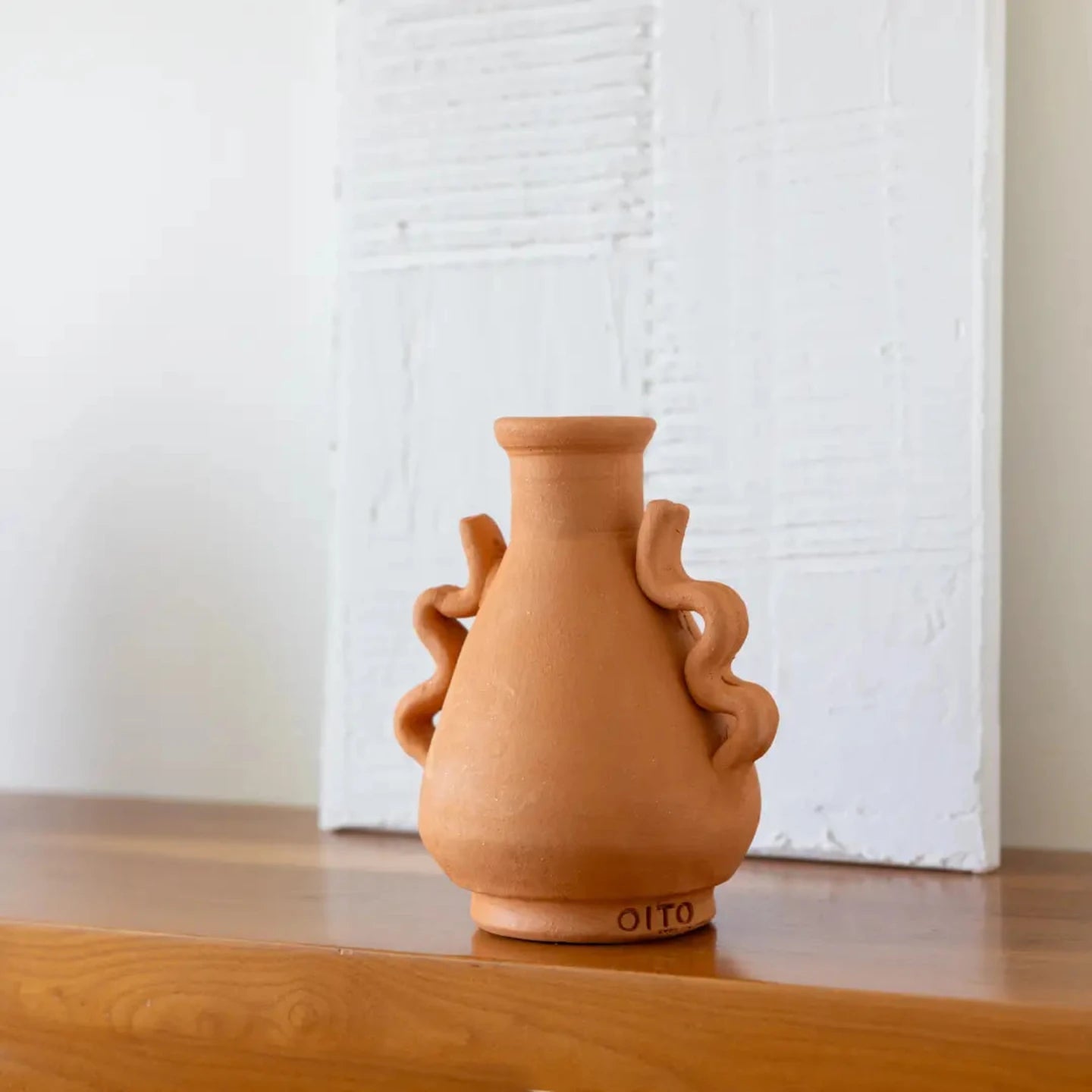 WAVY ARMS TERRACOTTA VASE