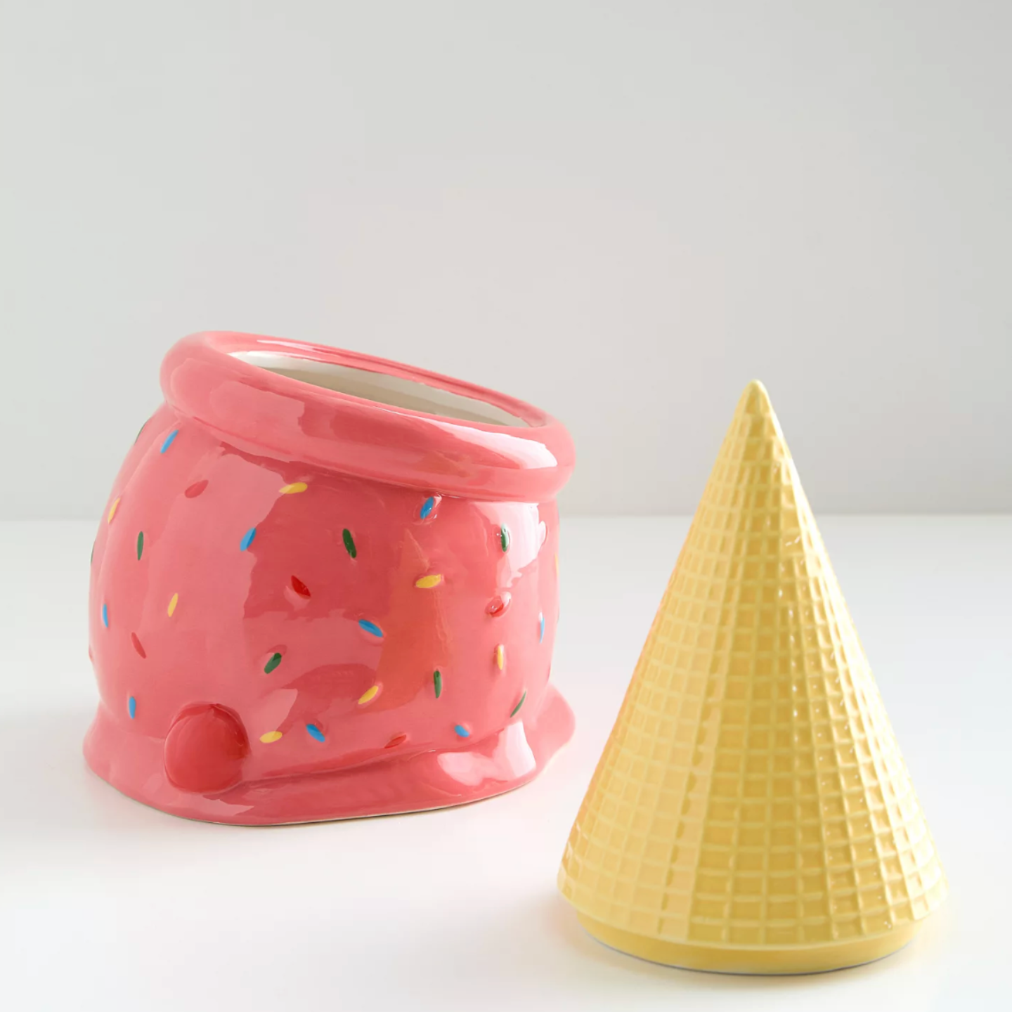 CERAMIC ICE CREAM CONE JAR