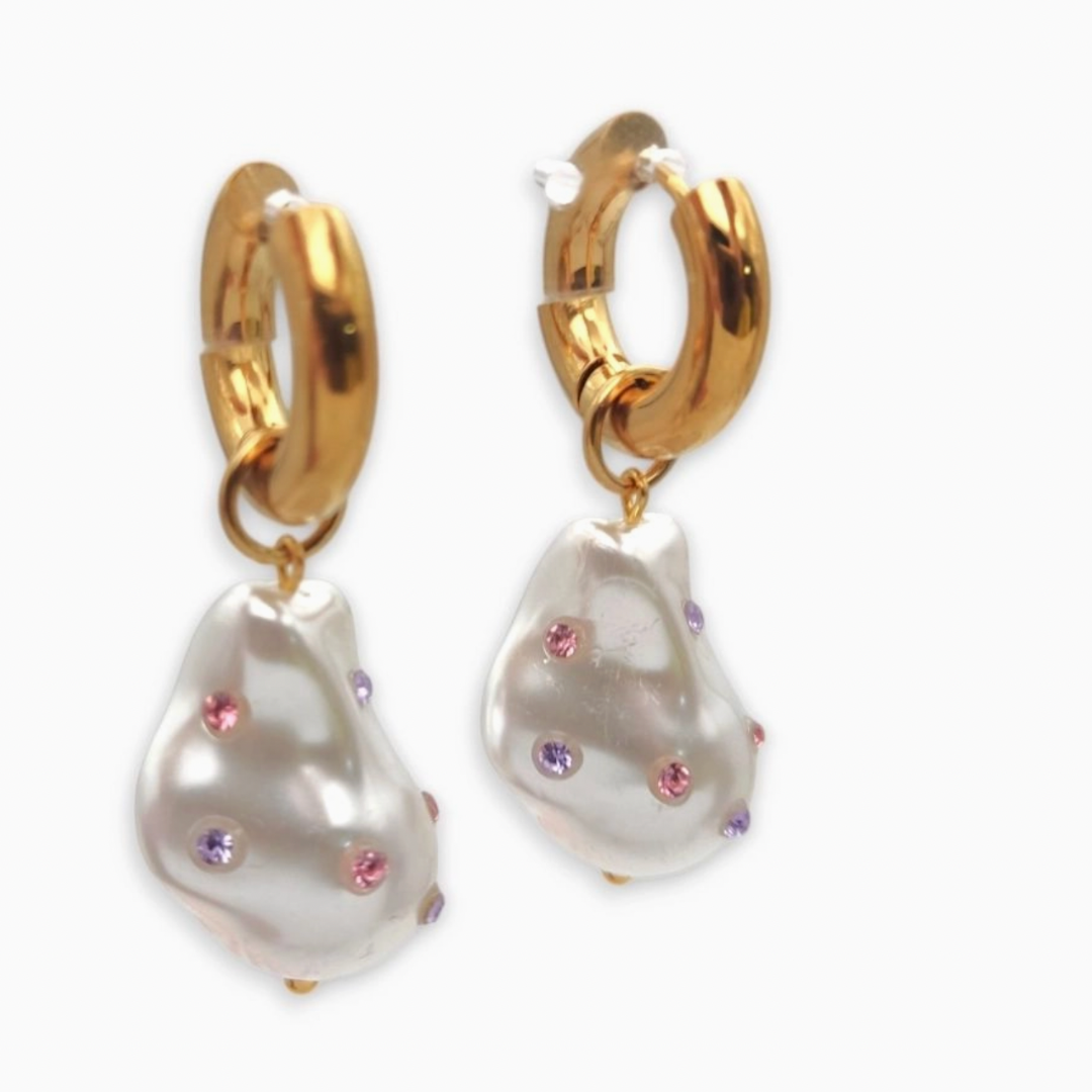 CRYSTALS AND PEARLS GOLDEN HOOP EARINGS