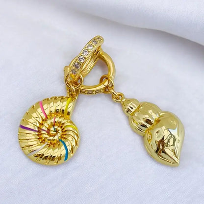 MISMATCHED HOOP EARRINGS SEA SHELLS