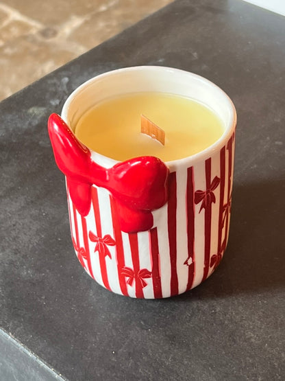 RED BOW CANDLE