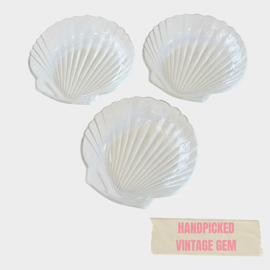 VINTAGE SET OF 3 SEA SHELL TRAYS