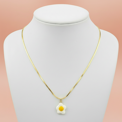 FRIED EGG CERAMIC NECKLACE GOLD