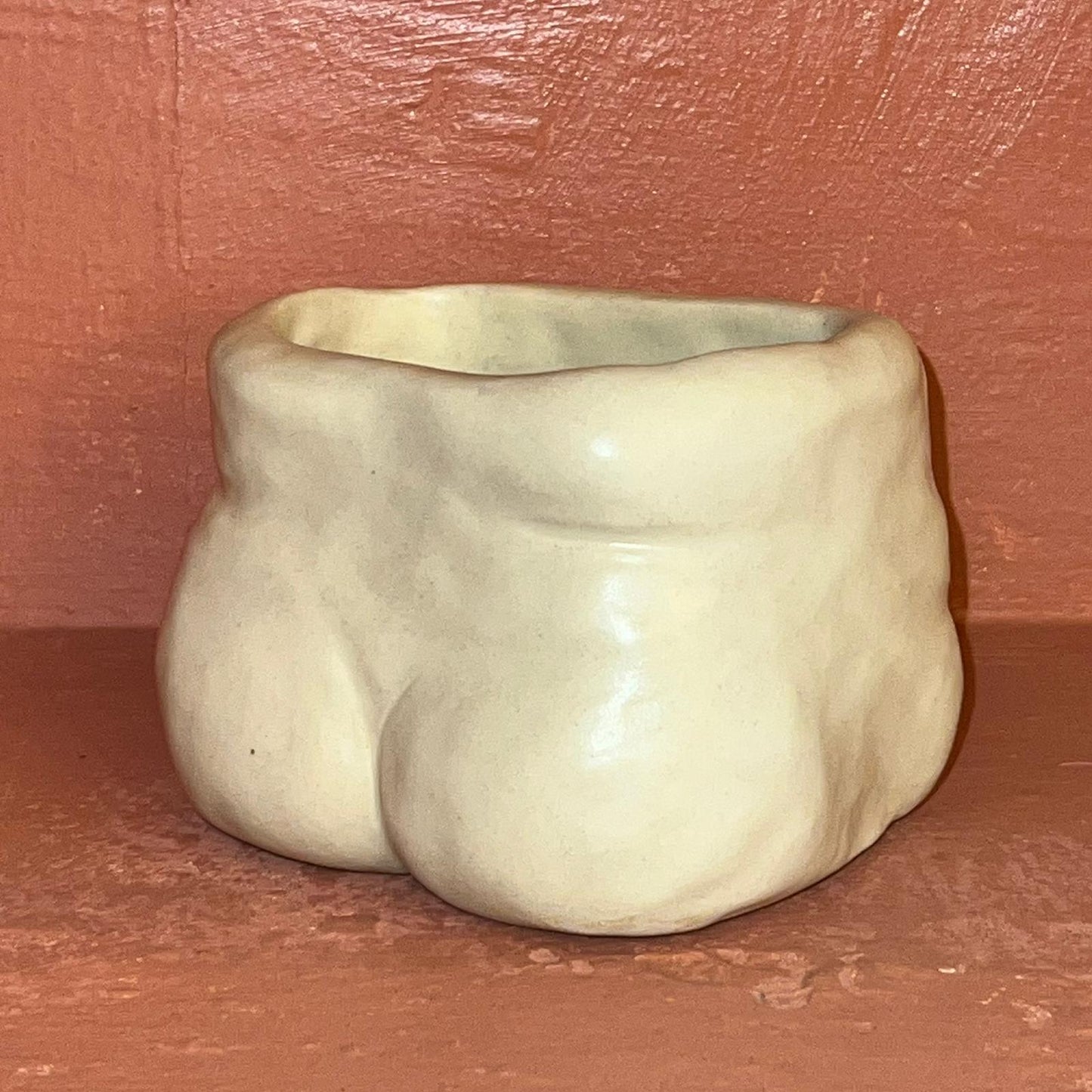 HANDMADE CERAMIC BUTT PLANTER