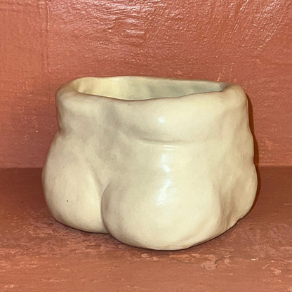 HANDMADE CERAMIC BUTT PLANTER