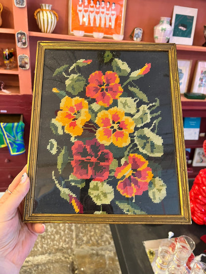 VINTAGE PANSEY TAPESTRY