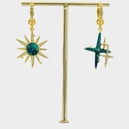 MISMATCHED HOOP EARRINGS GLITTER SUN AND STAR
