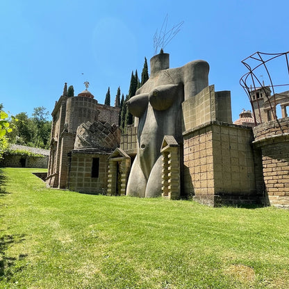 THE ART ESCAPES ATLAS: CULTURAL EXPERIENCES AROUND THE GLOBE BOOK