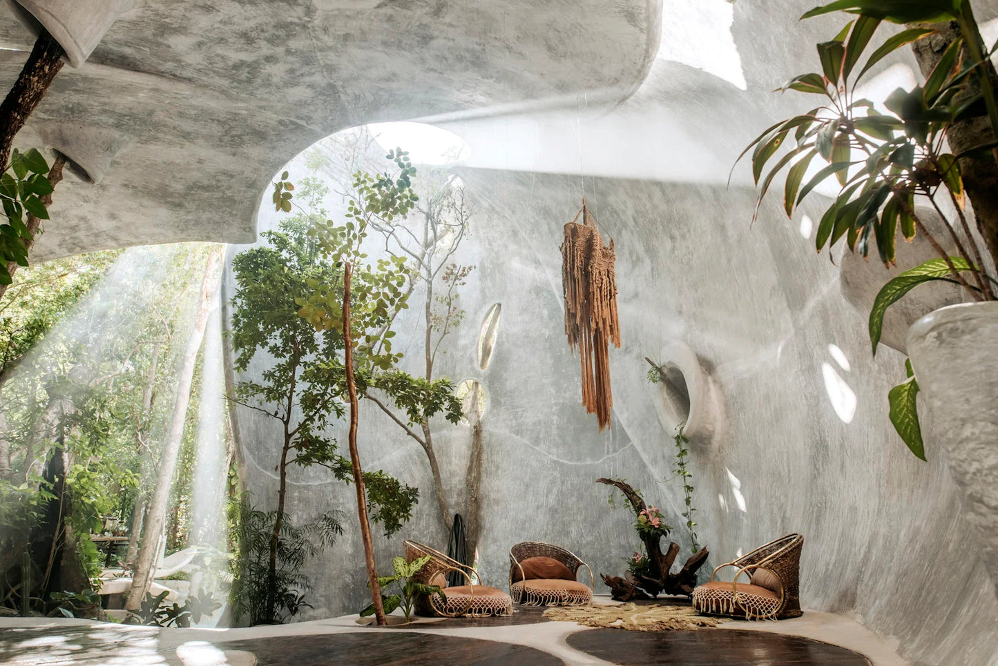 THE ART ESCAPES ATLAS: CULTURAL EXPERIENCES AROUND THE GLOBE BOOK