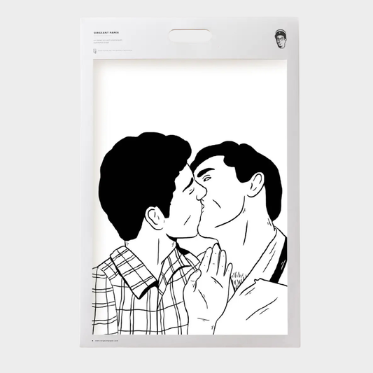 BLACK AND WHITE KISS PRINT