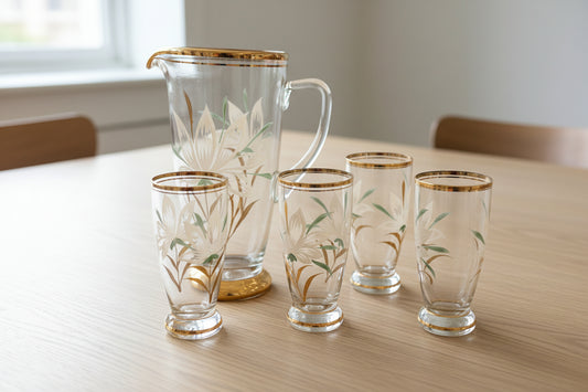 VINTAGE LILLY PITCHER AND SET OF 4 GLASSES