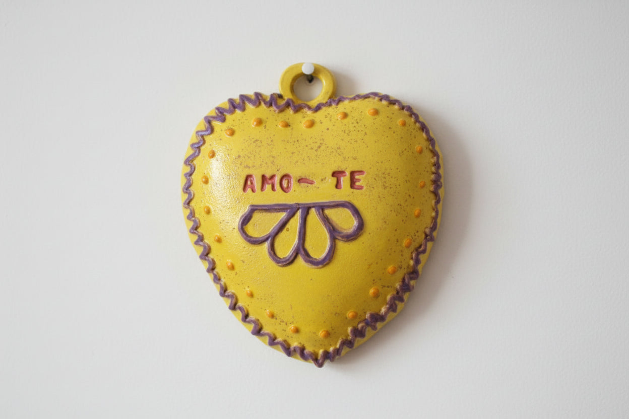AMO-TE CERAMIC HEART