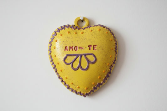 AMO-TE CERAMIC HEART